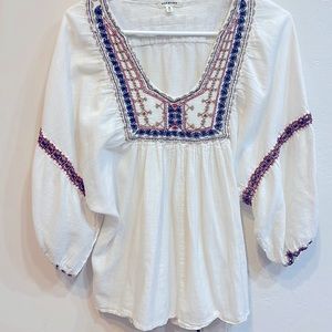 Max Studio Women’s Quarter Sleeve Embroidered Blue/Red/Gold White Flowy Blouse M